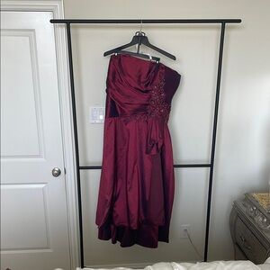 Elegant Burgundy One-Shoulder Dress